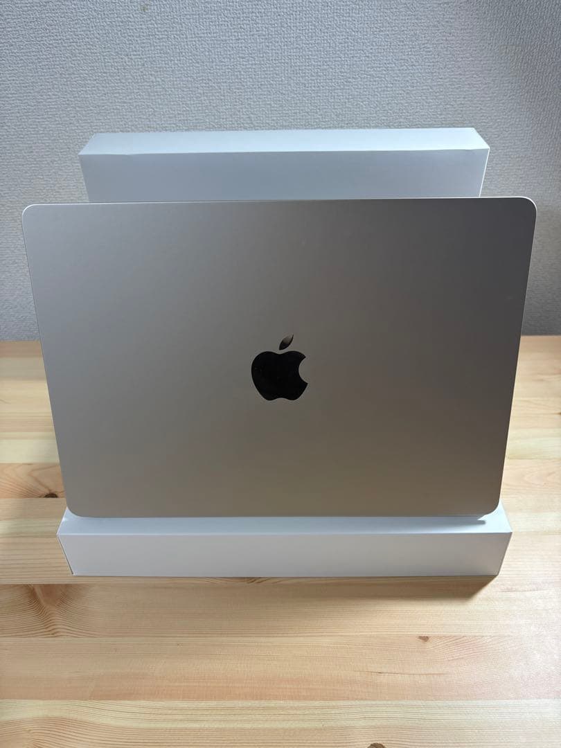MacBook Air m2 8GB 256GB スターライト