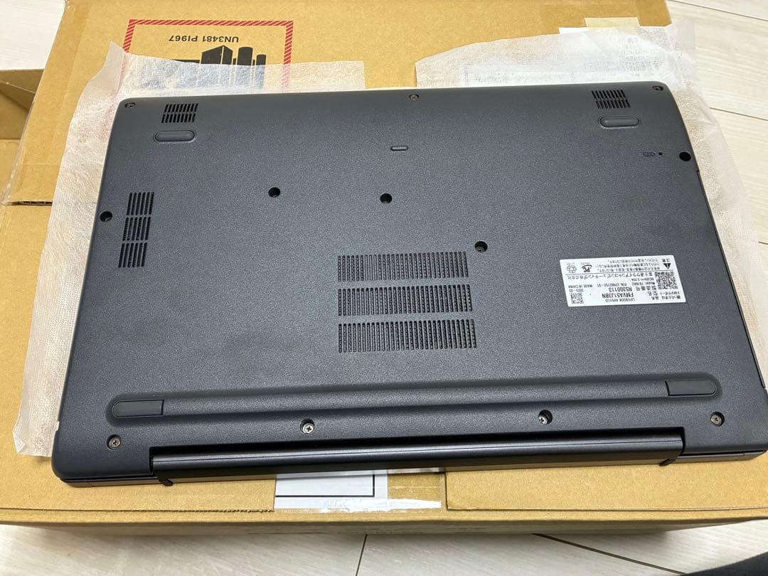 富士通 FMVA51J3BN