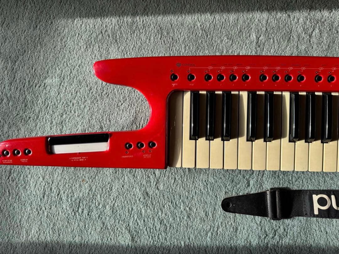 Roland AX-1 シンセサイザー　中古品ジャンク品質