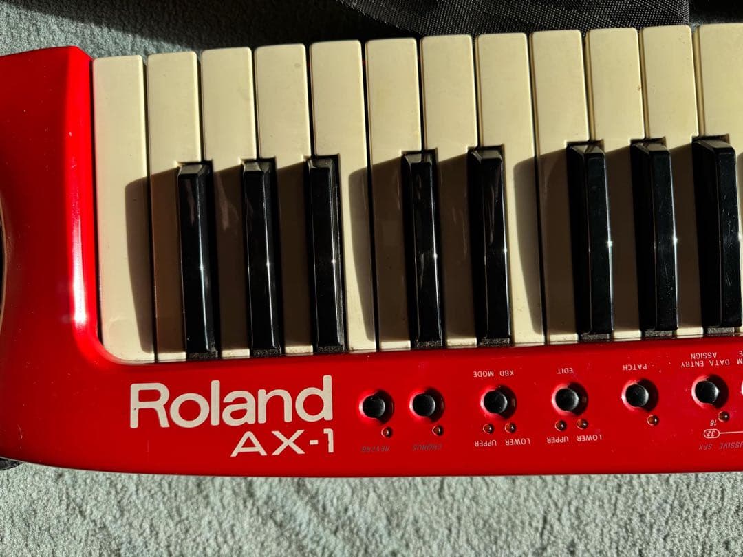 Roland AX-1 シンセサイザー　中古品ジャンク品質