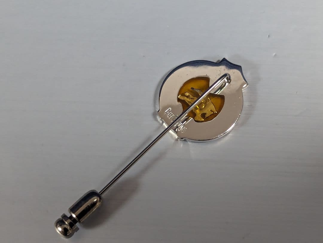 BURBERRY　ピンブローチ　No.1936