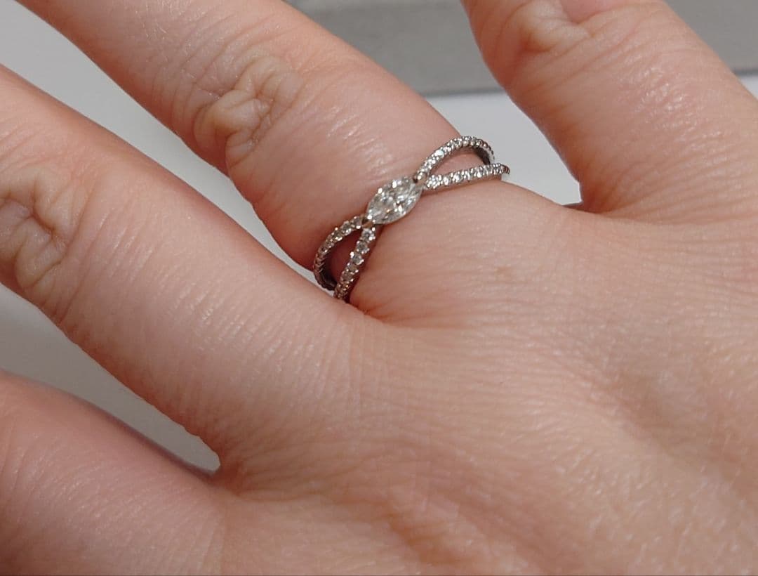 ダイヤモンドリング　プラチナ