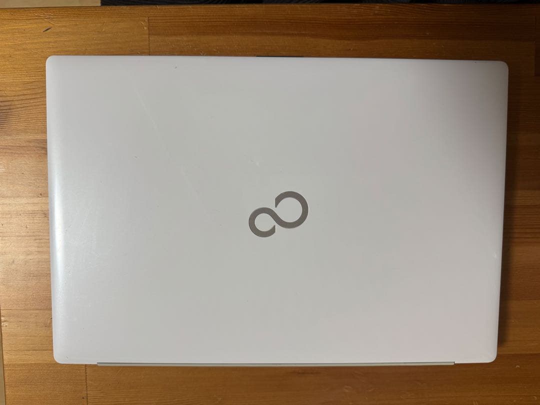 富士通 LIFEBOOK ホワイト ノートPC