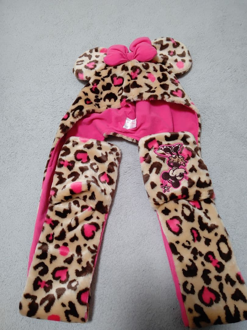 新品ディズニーミニーヒョウ柄パルパルーザファンキャップマフラー