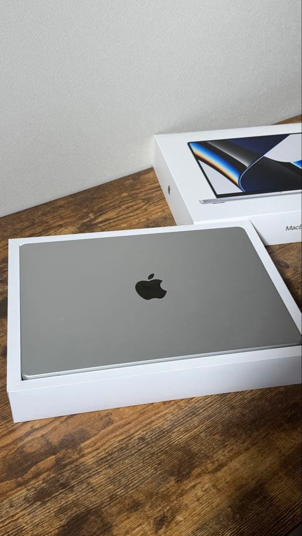 【良品】Apple MacBook Pro 14インチ M1 Pro