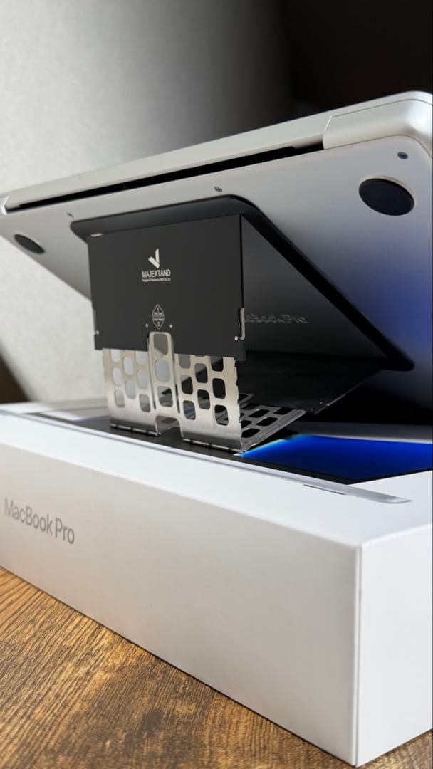 【良品】Apple MacBook Pro 14インチ M1 Pro