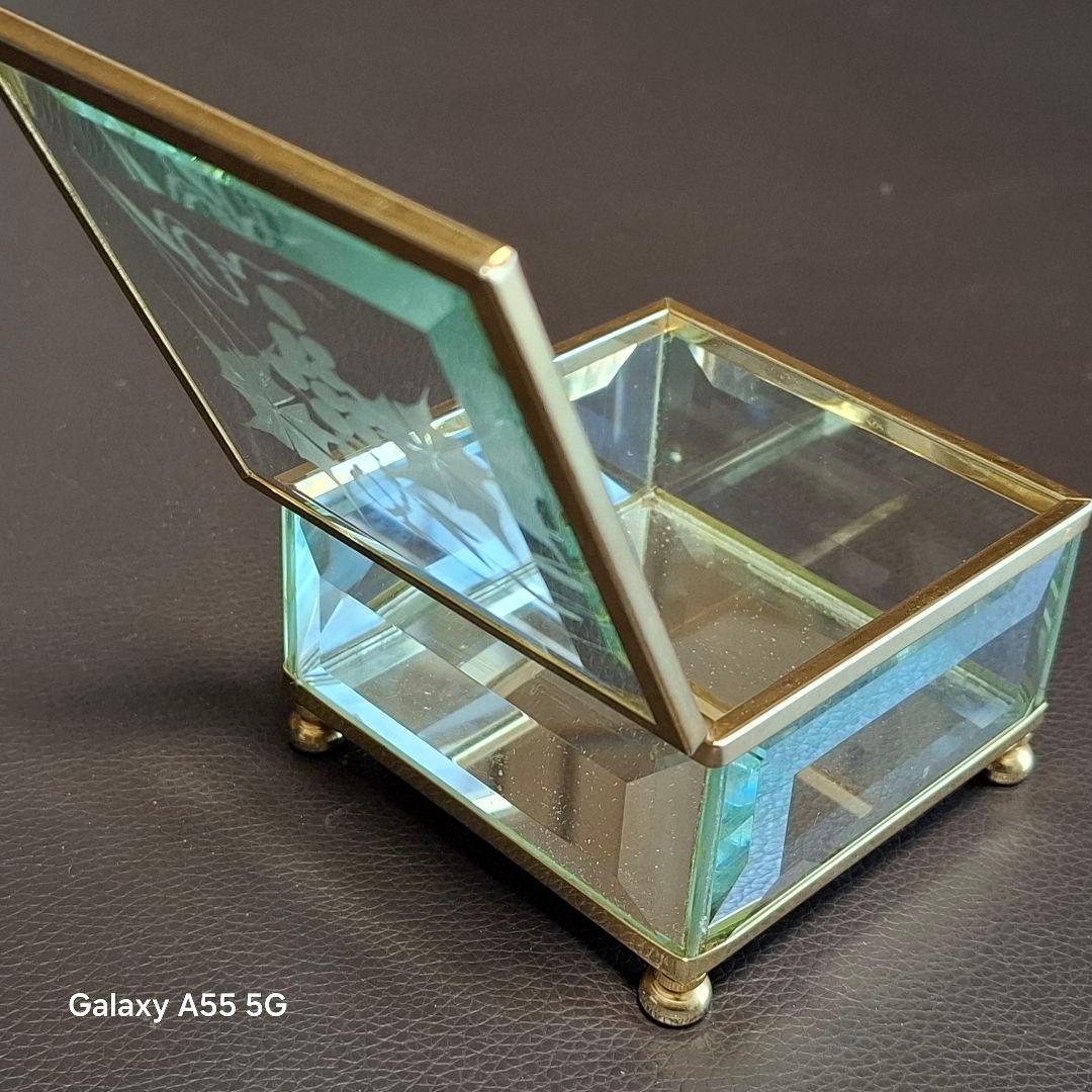 アンティーク ガラス製小物入れ 布タトウ箱付き