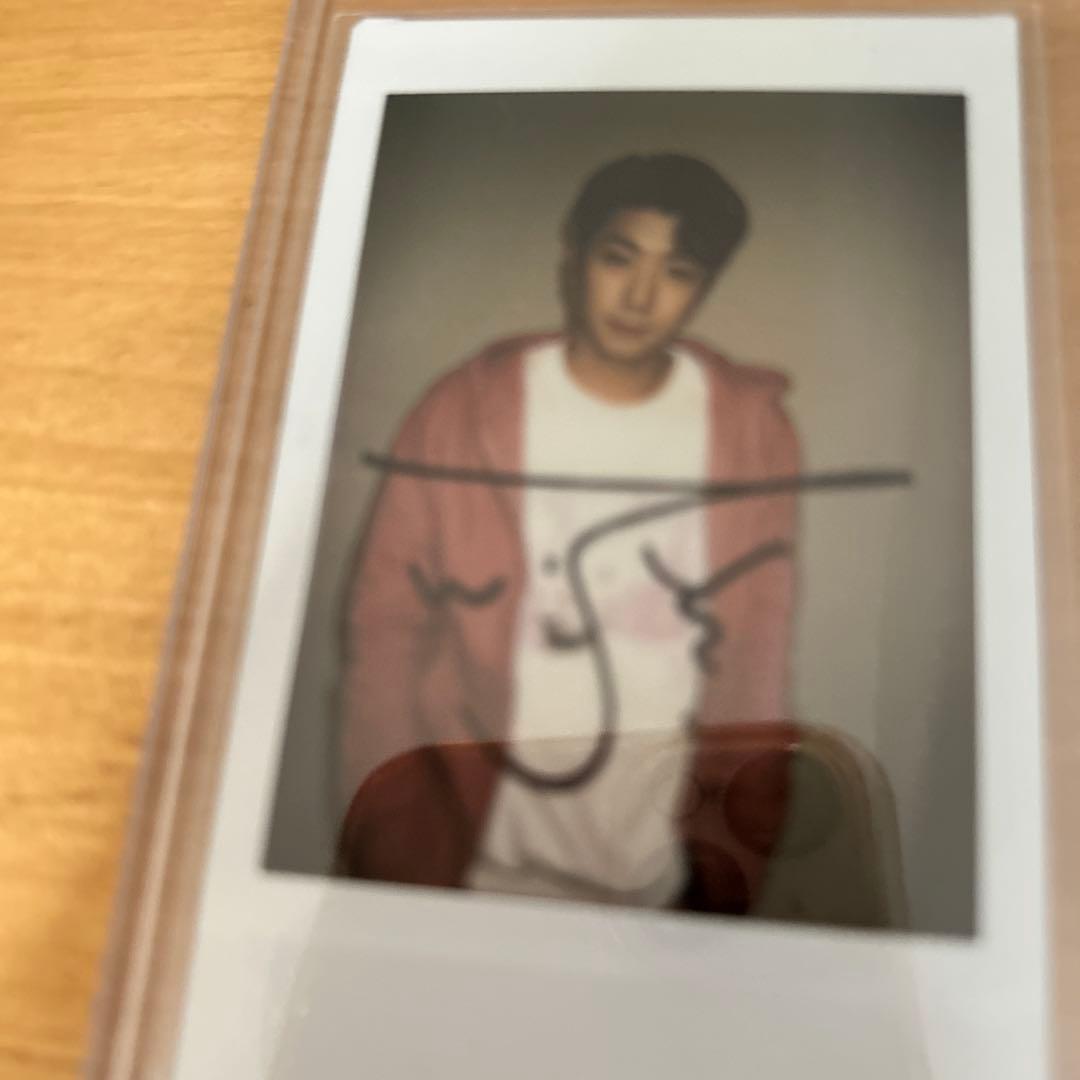 サイン入りチェキウヨン2pm