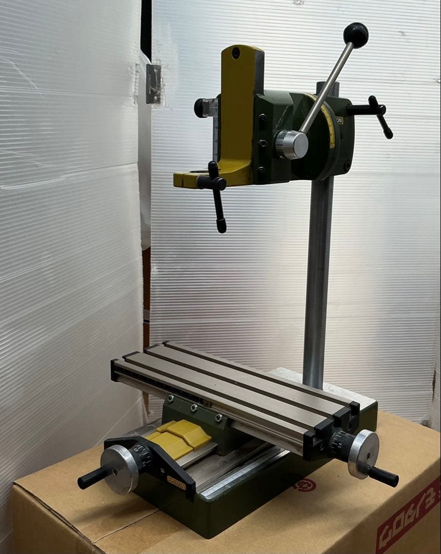 プロクソン ドリルスタンド とマイクロクロステーブル