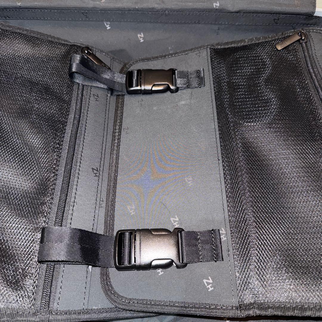 【KK】　ゼロハリバートン　スーツケース 31Ｌ