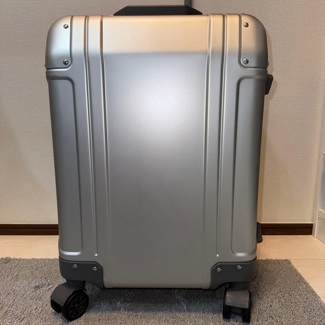 【KK】　ゼロハリバートン　スーツケース 31Ｌ