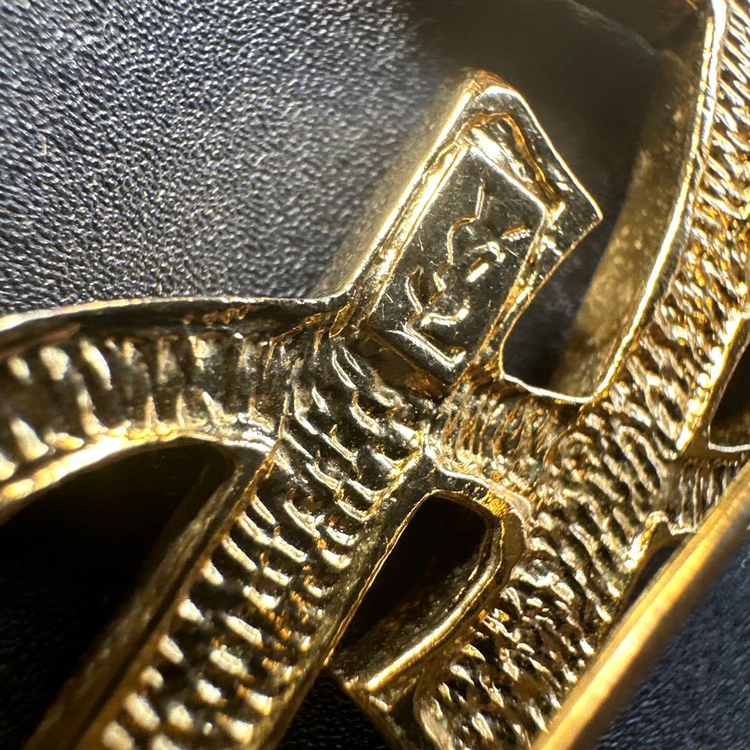 【vintage】YSL ロゴブローチ ゴールドカラー　イヴサンローラン