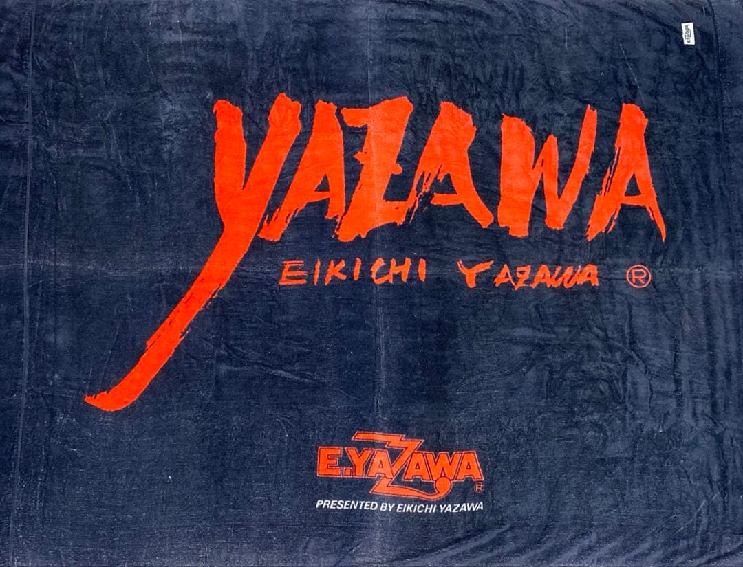 迫力サイズ感！140×200矢沢永吉　タオルケット筆ロゴブラックレッド