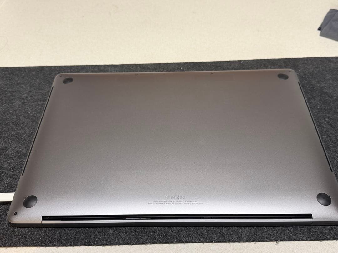 MacBook Pro 16インチ 2019 i7/16GB/512GB