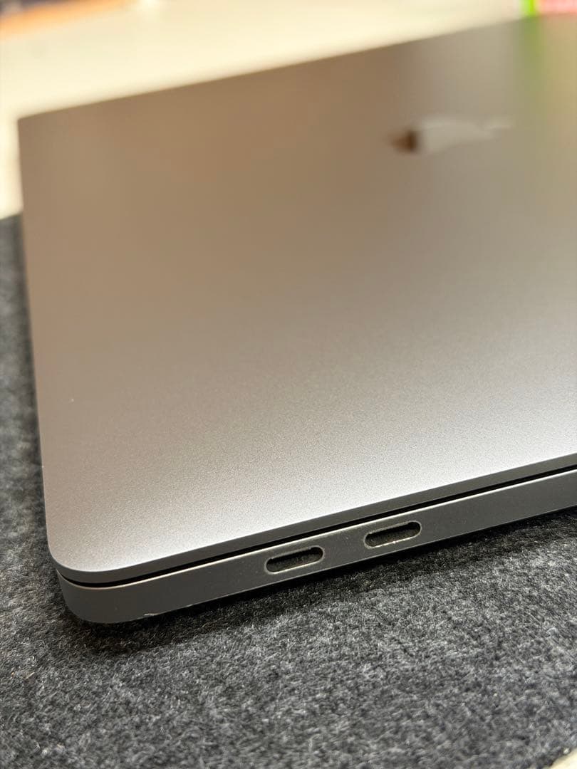 MacBook Pro 16インチ 2019 i7/16GB/512GB