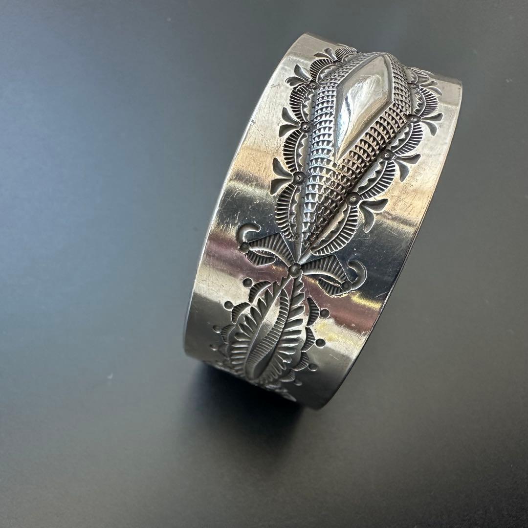 Navajo Edison Sandy Smith スタンプワーク バングル