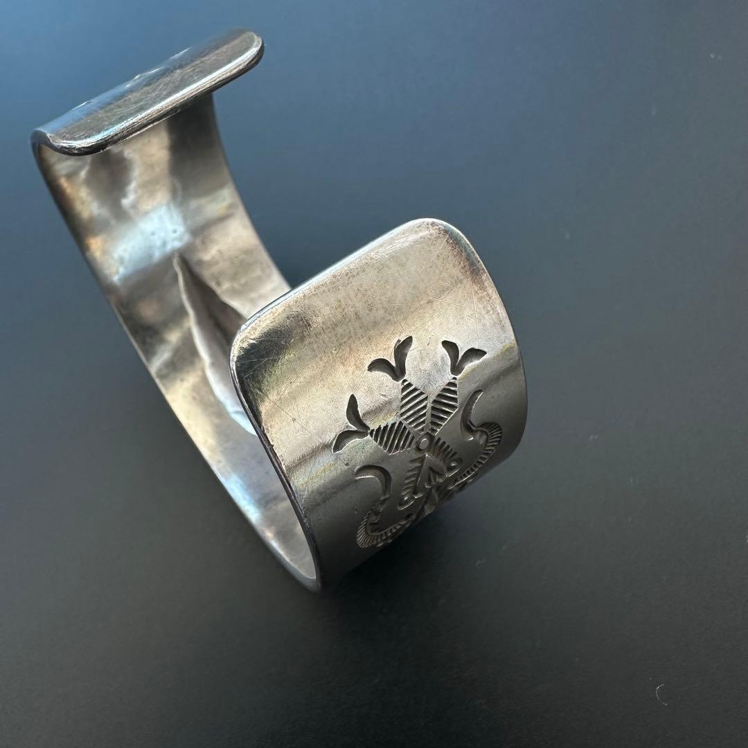 Navajo Edison Sandy Smith スタンプワーク バングル