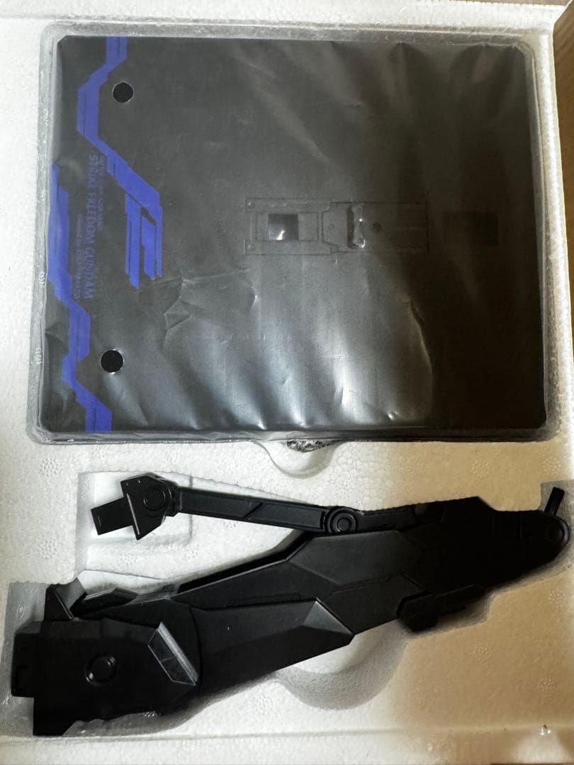 L BUILDストライクフリーダムガンダム光の翼オプションパーツセット