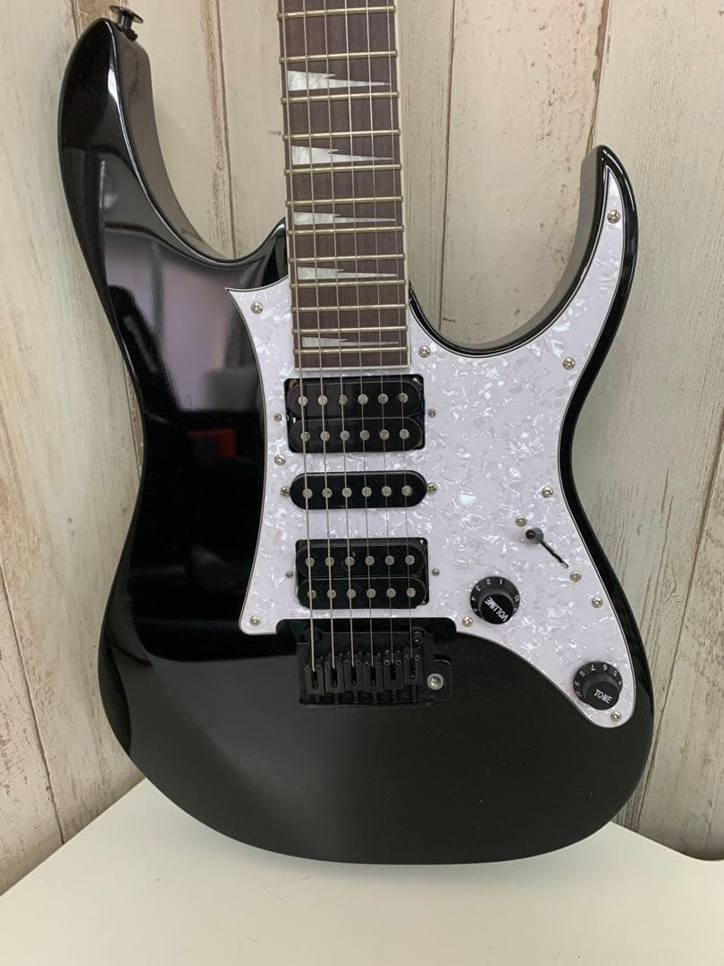 Ibanez エレキギター 黒　ブラック