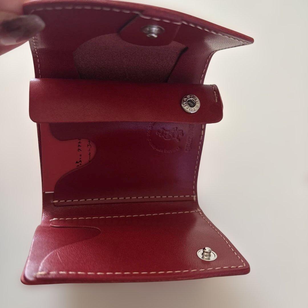 クアトロガッツ　小さいふ。新品　いちご