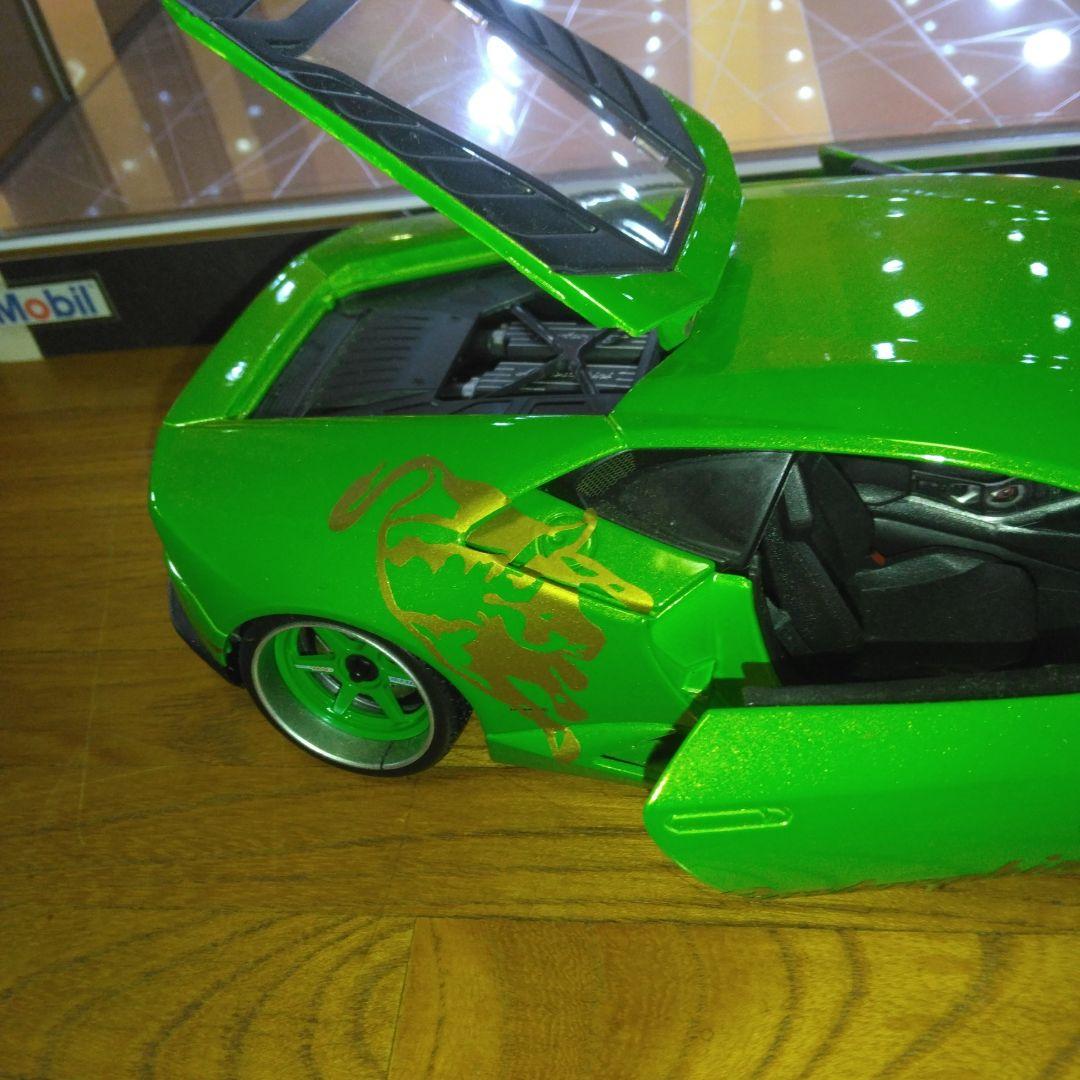 フェラーリ＆ランボルギーニショーケース＆ミニカーセットです。