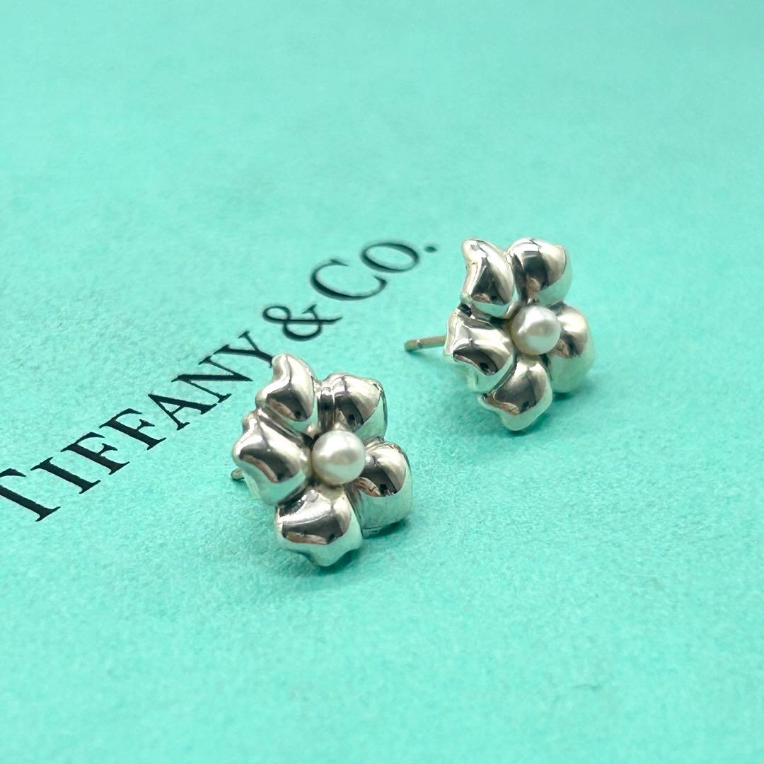 ティファニー　フラワー　パール　スタッド　ピアス　シルバー　925