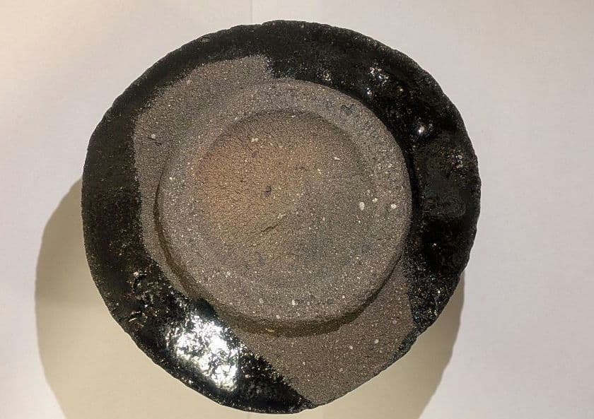 『丸田宗彦』黒牟田焼　唐津引出黒茶碗　内田皿屋窯　共箱共布　茶道具