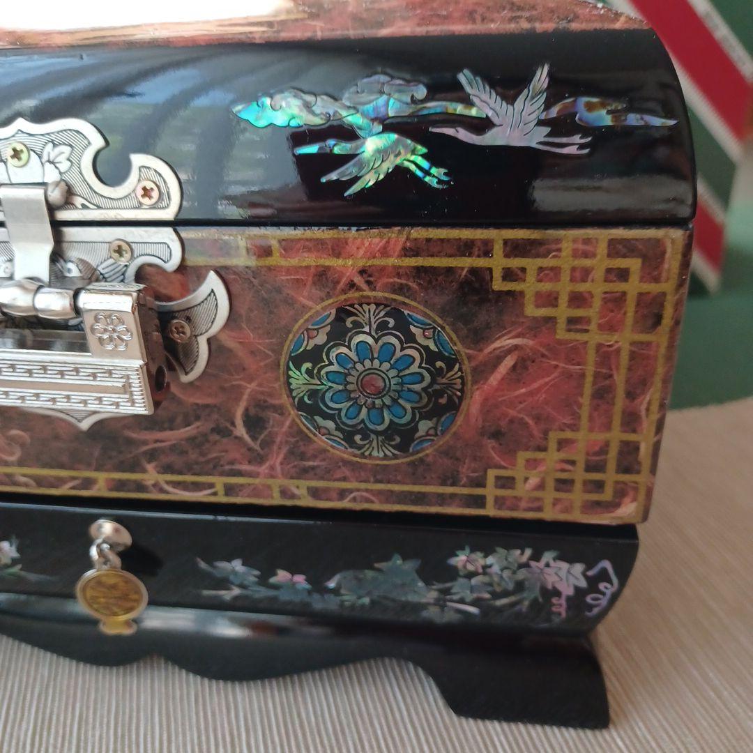 宝石箱　小物収納　螺鈿細工 漆器　工芸品　鏡付き