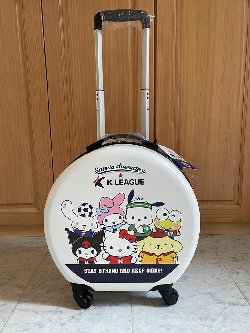 【新品】サンリオキャラクター キャリーケース キティ　クロミ　シナモン　マイメロ