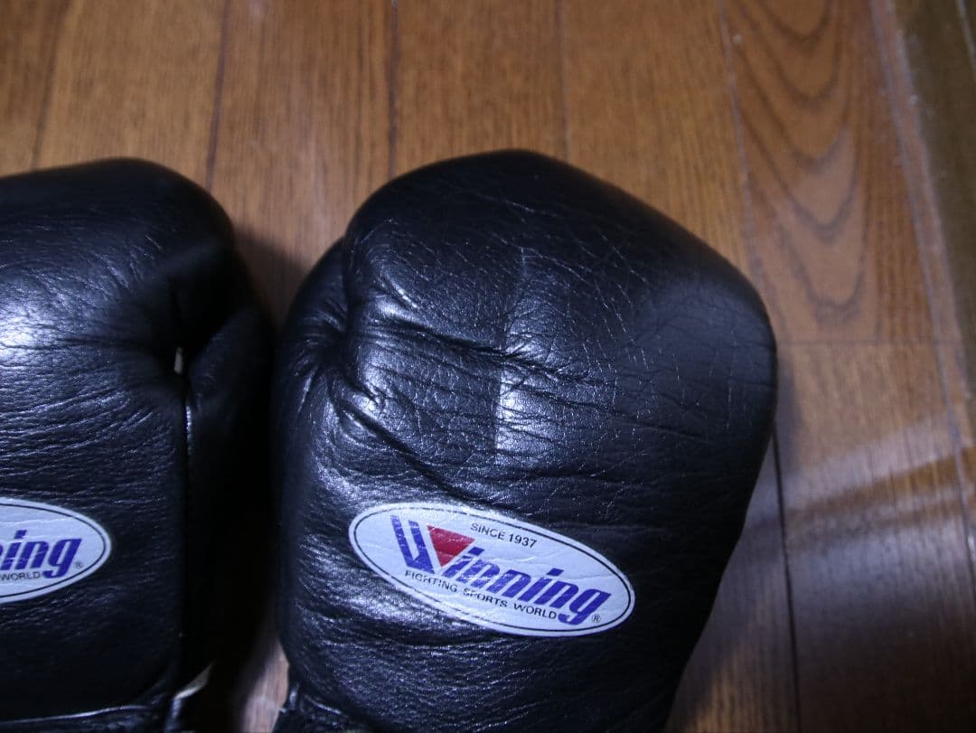 【最終値下げ】Winning ボクシンググローブ 8oz 黒 中古