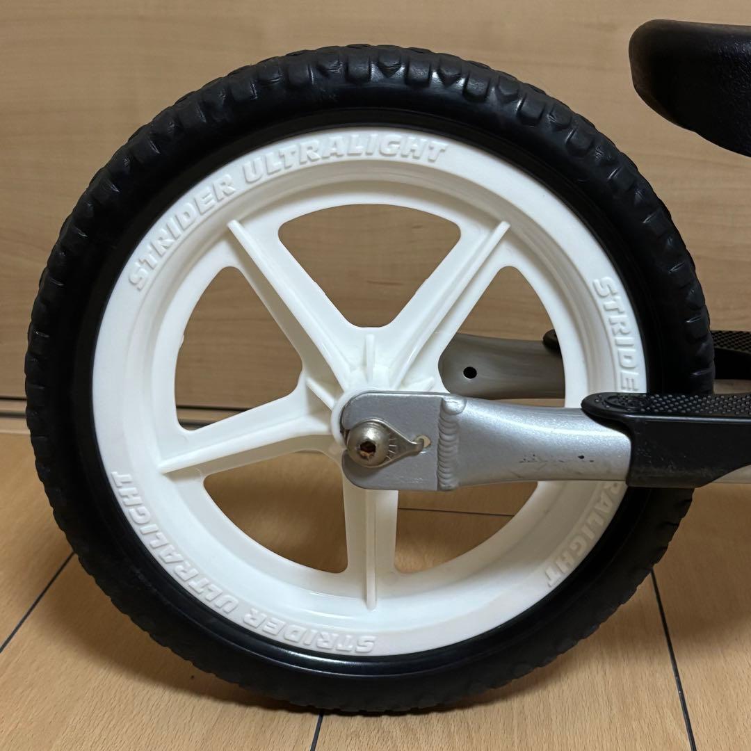 【良品】ストライダー プロ バランスバイク 12インチ シルバー キックバイク
