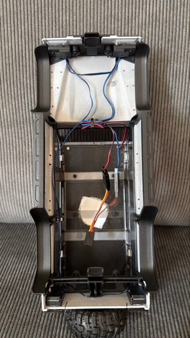 TRAXXAS TRX4M ディフェンダー フルカスタム