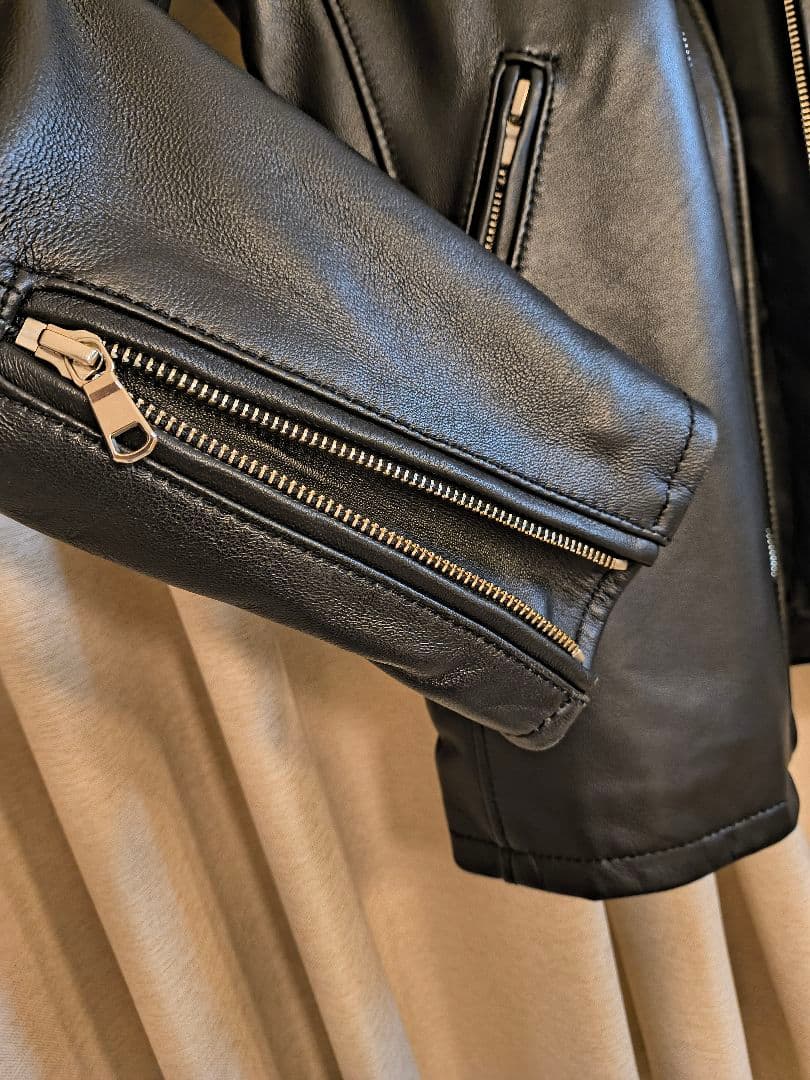 【美品】ブラック シングルライダースジャケット M シープレザー