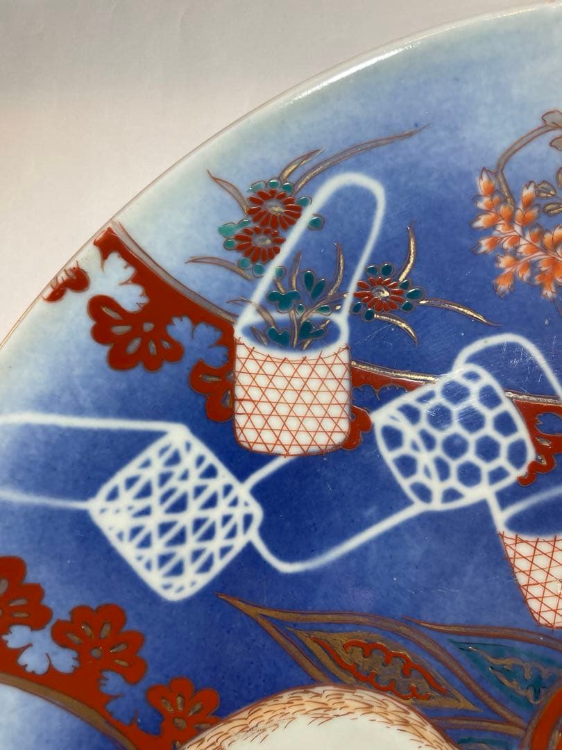 古伊万里　金彩　色絵皿　白抜き技法　兎　花籠　雪輪　大皿