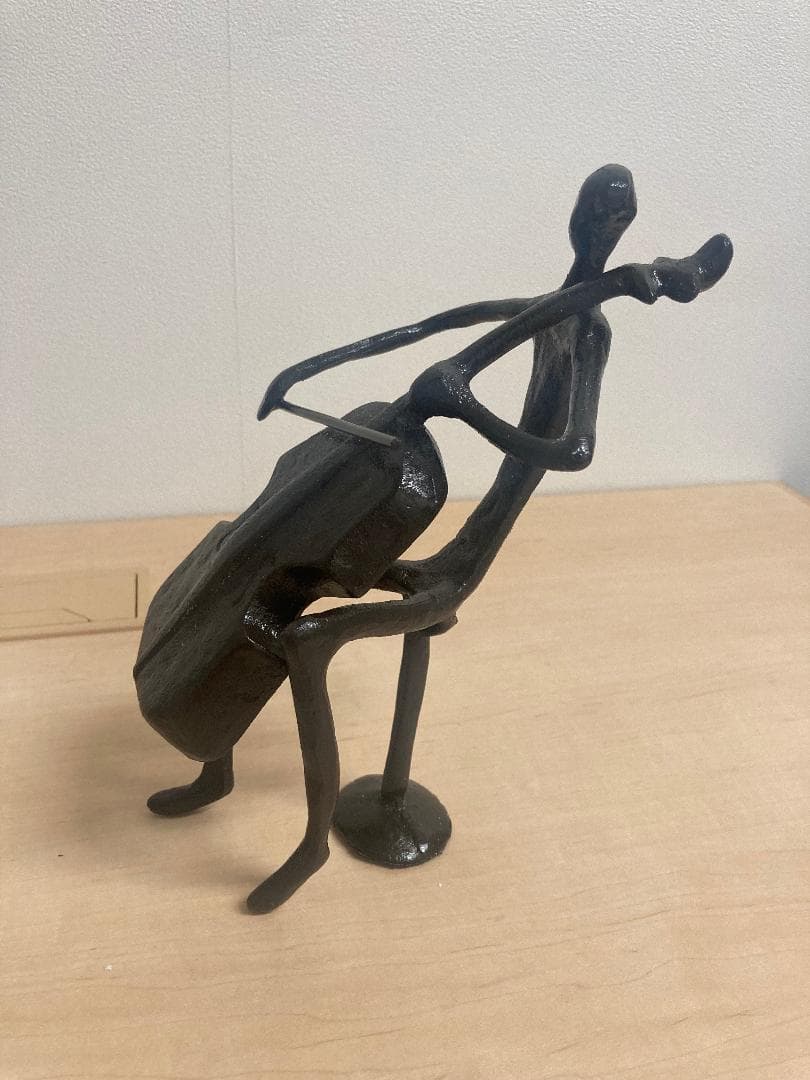 楽器奏者の彫刻（鉄製）4体セット