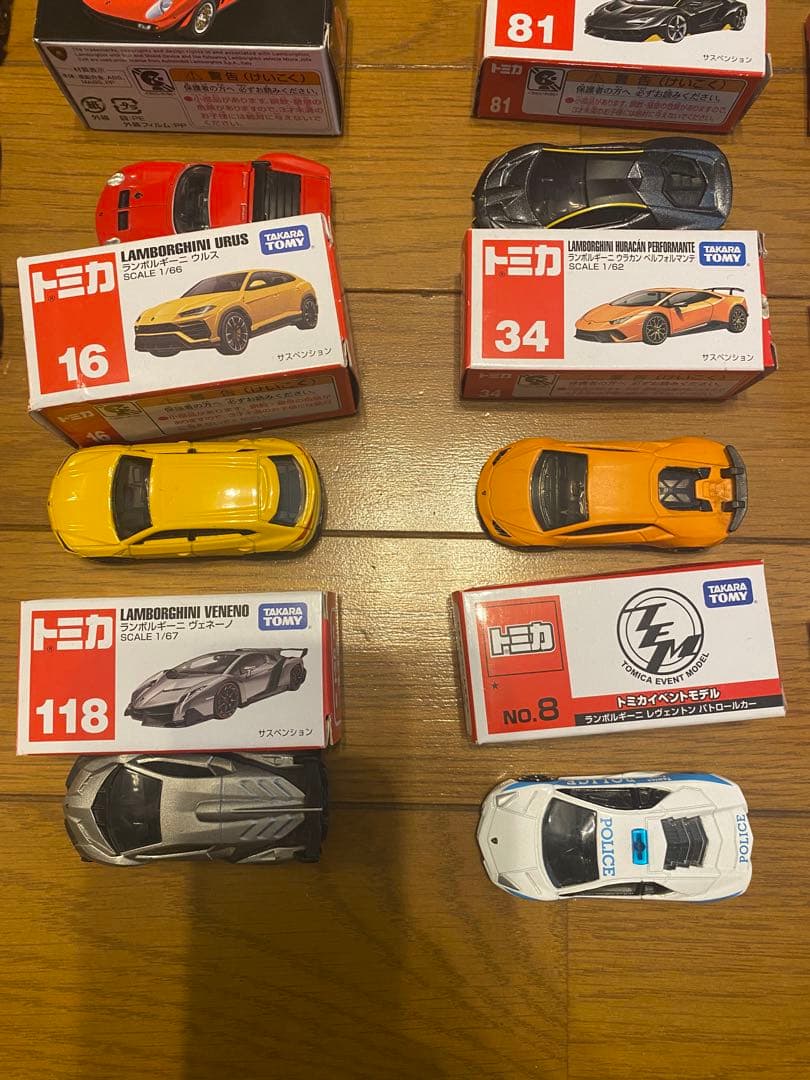 トミカ(主に外車)34台&マックトミカ5台&2段ケース×2個