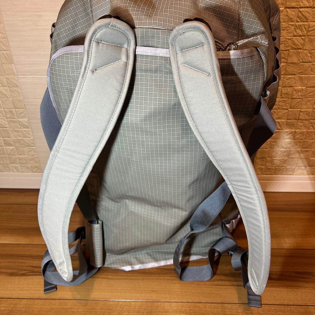 パタゴニア ブラックホール・ダッフル 55L リュック　ボストンバッグ　2way