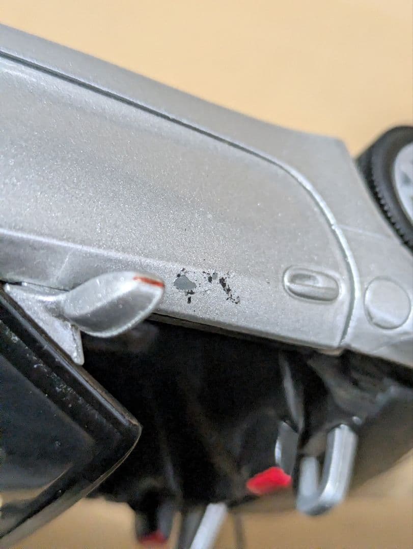 BMW Z4 シルバー　ミニカー　1/24