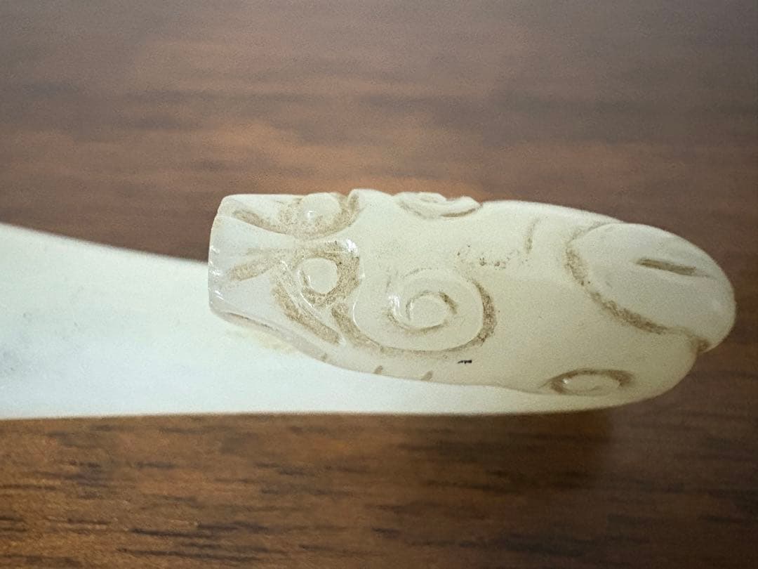 石？玉？の中国的置物　中国美術　帯勾 9cm強 27g