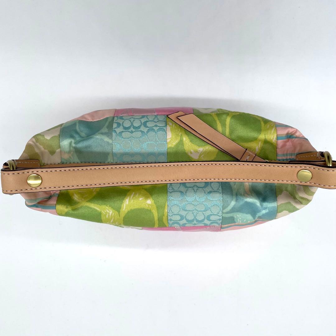 【美品】コーチ　ポーチ