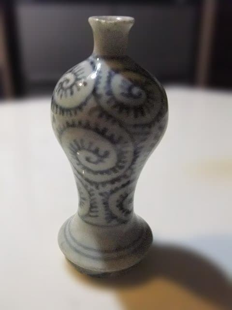 古伊万里 染付 古伊万里　蛸唐草　鑑賞向き器　江戸中期　古伊万里染付蛸唐草鶴首瓶