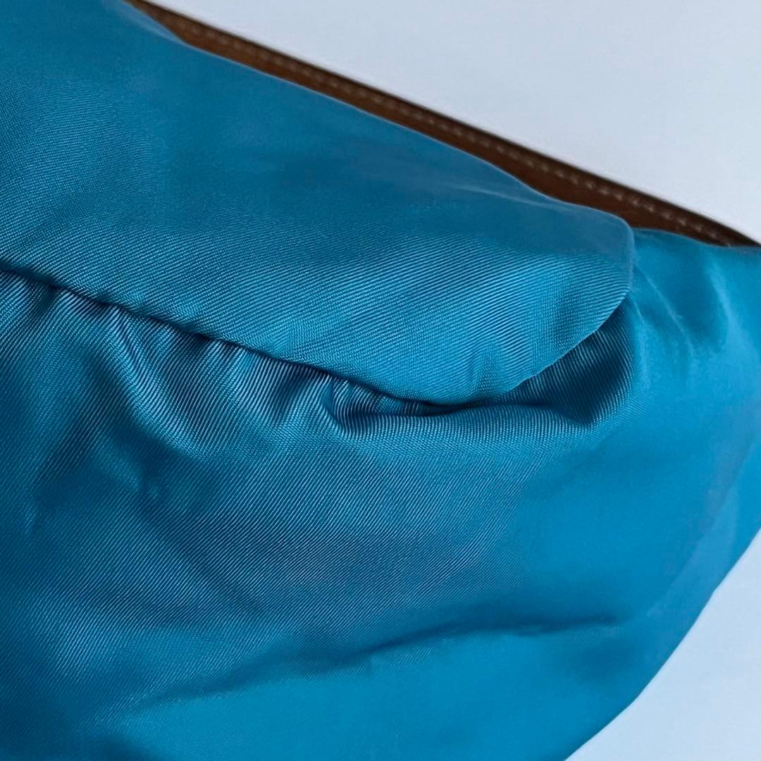 ✨未使用級✨　MIUMIU ハンドバッグ　バニティー　ナイロン　水色