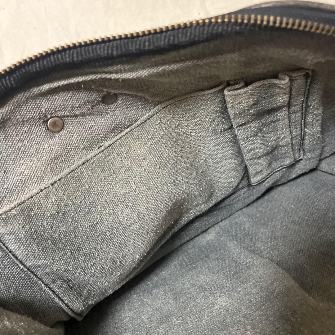 CHRISTIAN PEAU チャーム付きレザーバッグ