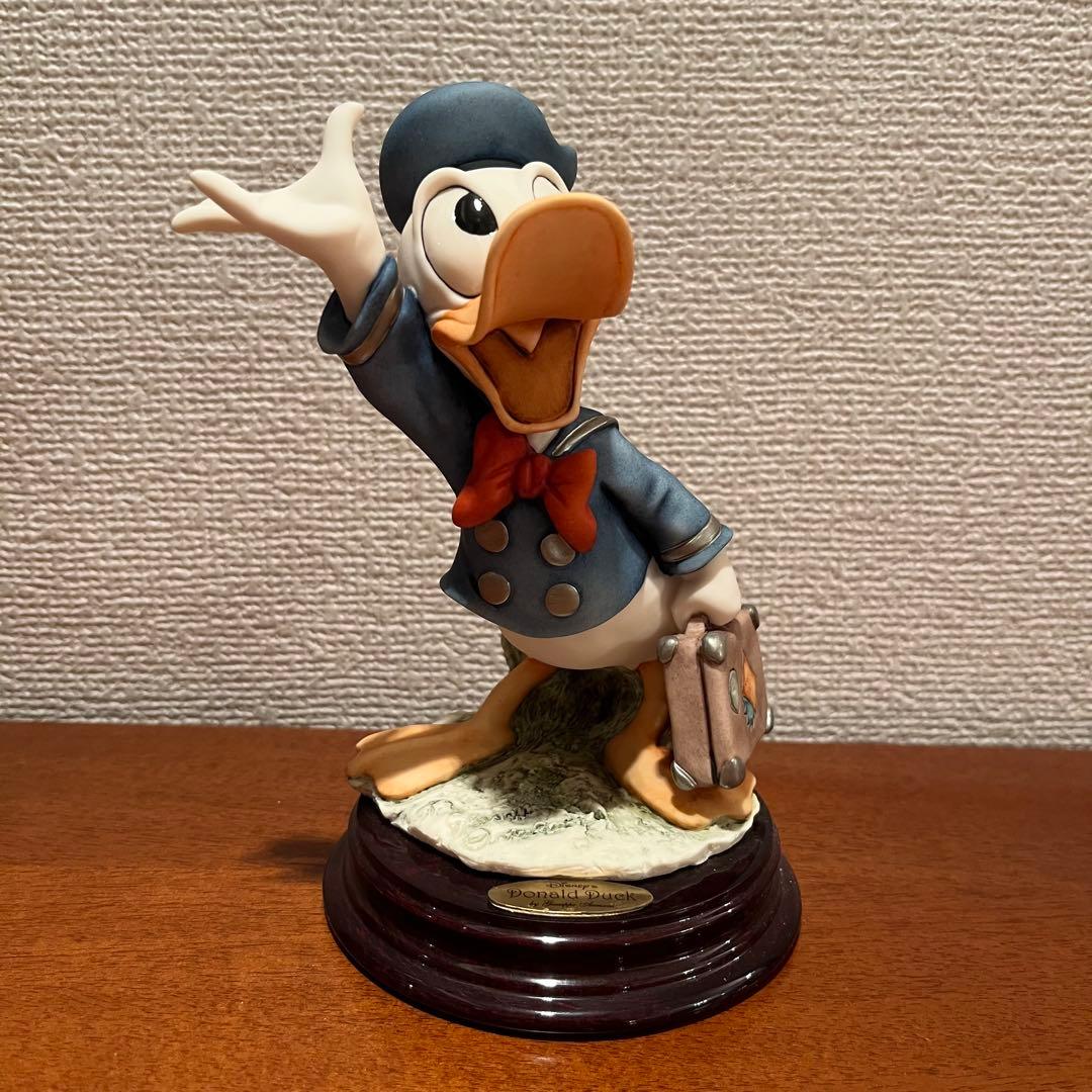 美品　ジョゼッペアルマーニ　ドナルドダック　人形　陶器　ディズニー　置物