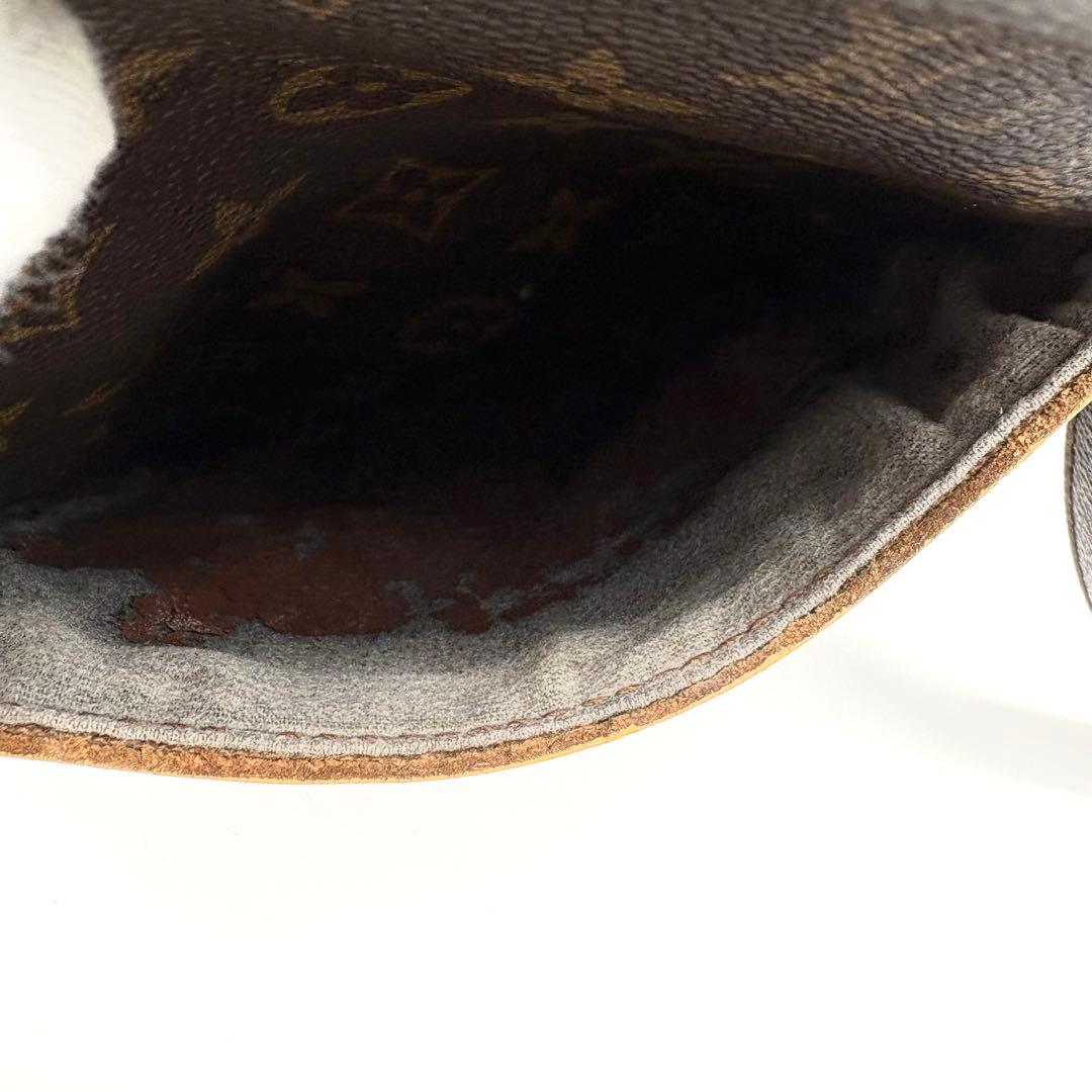 VUITTON ショルダーバック　ダヌーブ　斜め掛け　PVC レザー