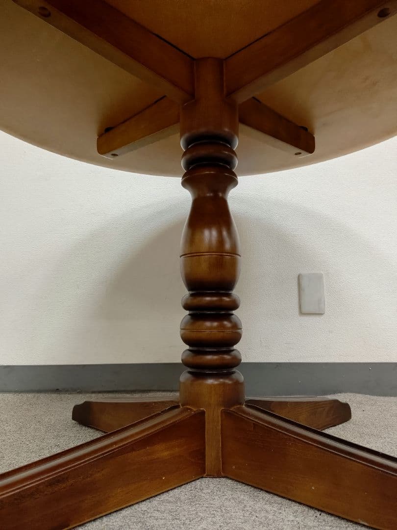 カリモク コロニアル 円形 ダイニングテーブル 円卓 コロニアルシリーズ