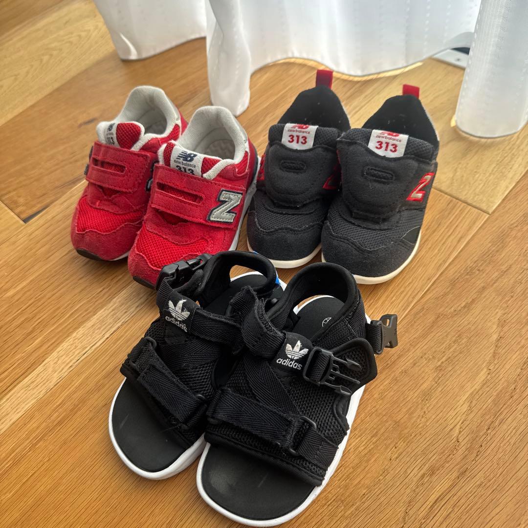 服と靴のセット売りです。