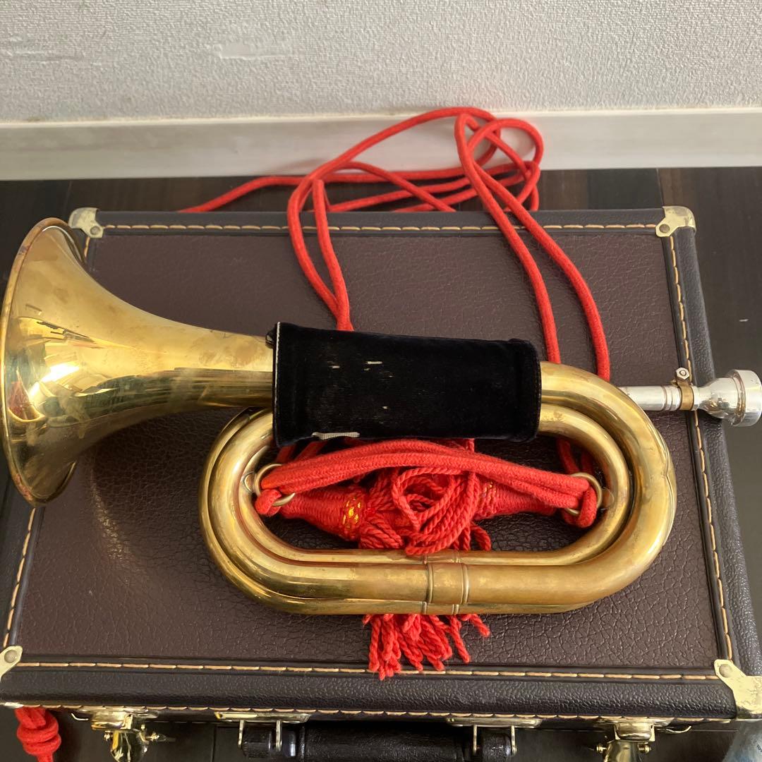 自衛隊用三巻式信号らっぱ　ケース付き