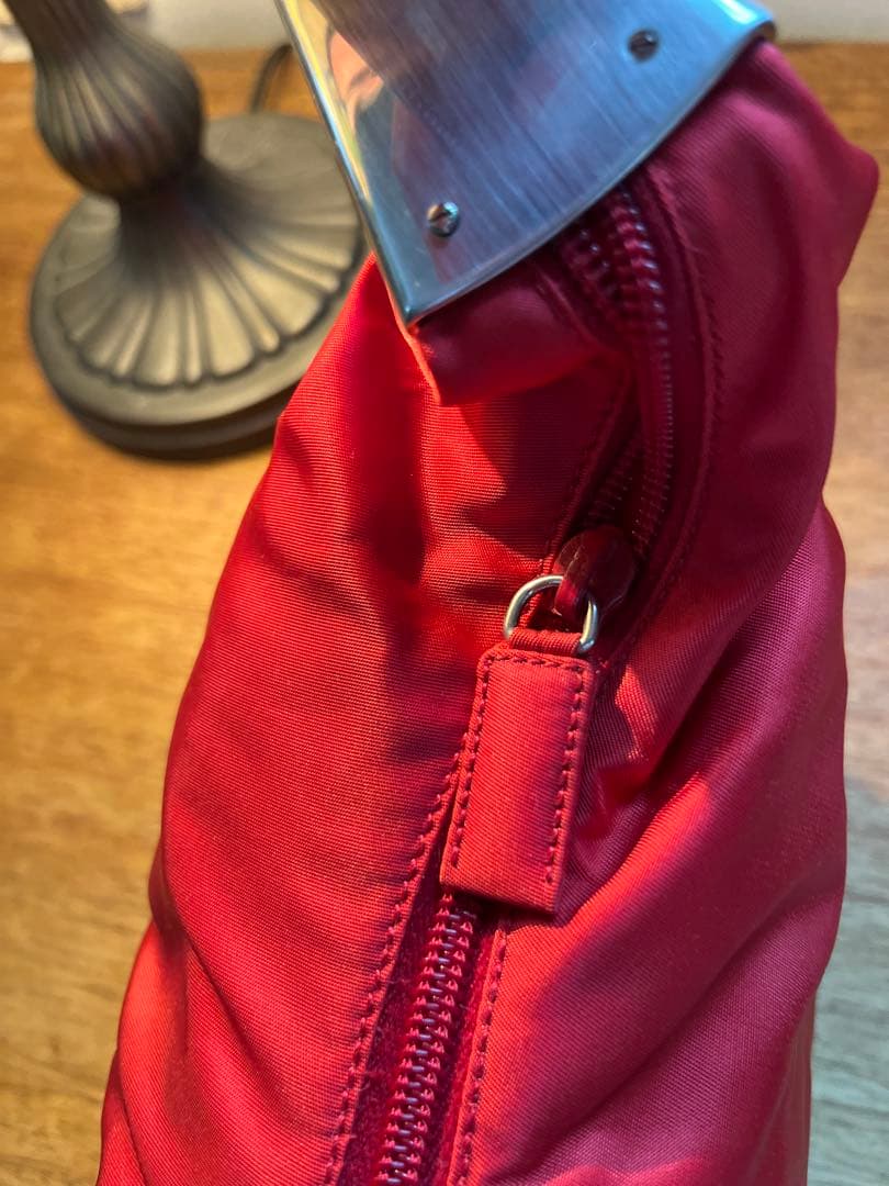 PRADA プラダ ワンショルダーバッグ ナイロン レッド