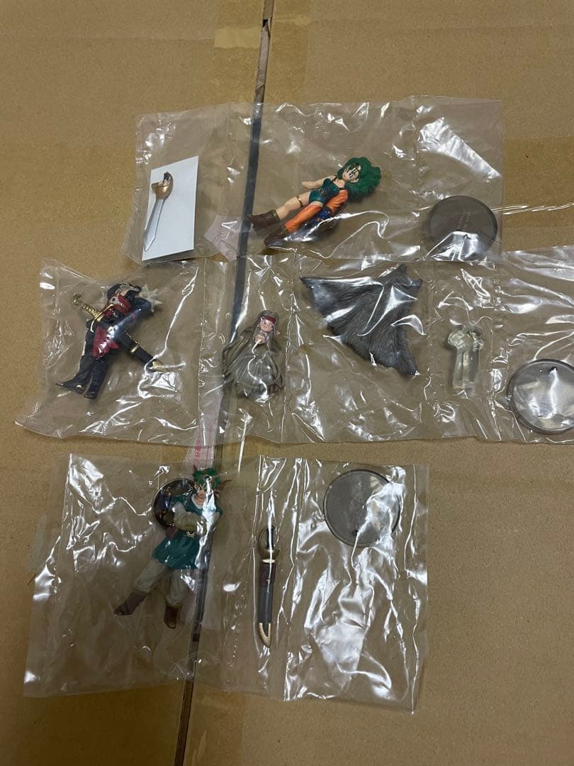 ドラゴンクエスト　ピサロ　勇者男女　未開封フィギュア